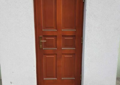 Vchodové dveře